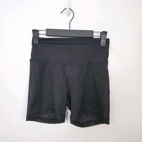 Aritzia Pants - TNA Aritzia Black Sheer Stretchy Sporty Athleisure Casual Shorts Size XS